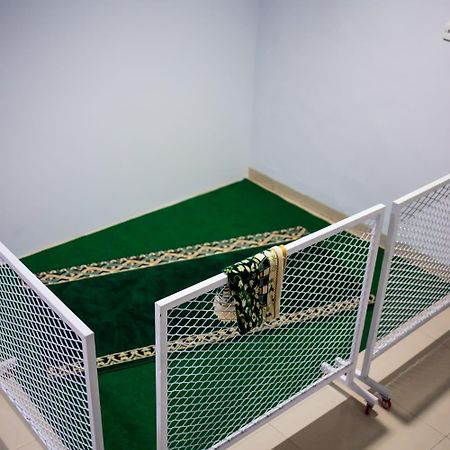 Kareem Syariah Hostel ブキティンギ エクステリア 写真